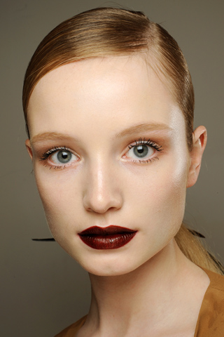 3 Perfect Holiday Party Hairdos