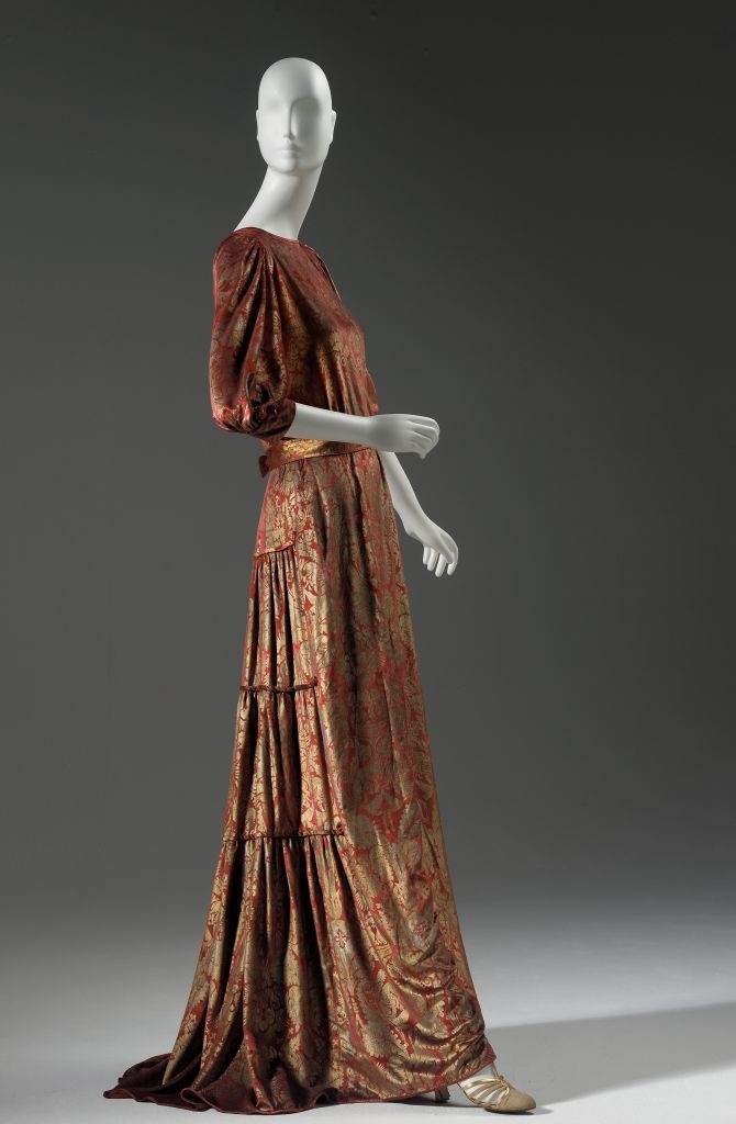 ... : Fashionâ€™s Romance with the Middle Ages @ Phoenix Art Museum