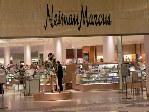 Shop Neiman Marcus Scottsdale for the very best the holidays have to offer.