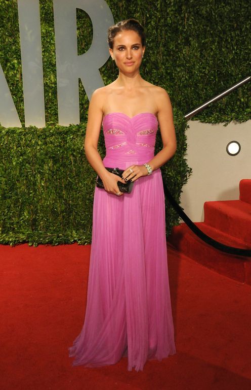 Natalie Portman always looks classic. This pink Rodarte dress is a good look 