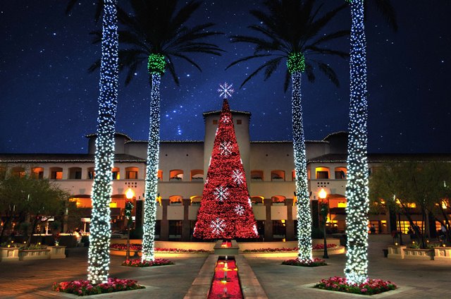 fairmont Red Tree w Snowflakes Princess Plaza