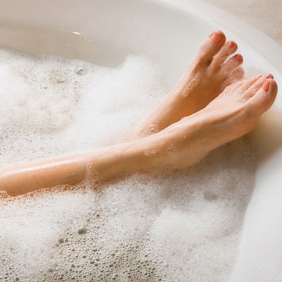 rby-12-ways-to-relax-bubble-bath-de
