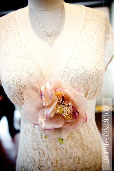 wedding-dress-trends-florals-15