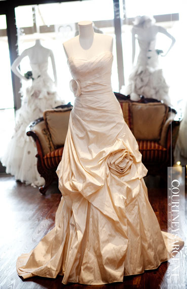 wedding-dress-trends-florals-9