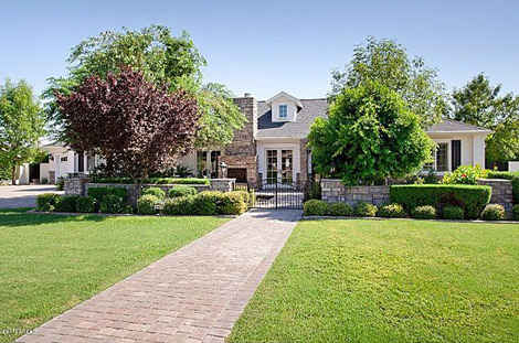 Phoenix - Custom Home in Casa Linda - 990k