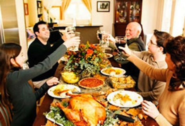 family-dinner-thanksgiving-photo-270-jsub-3182635