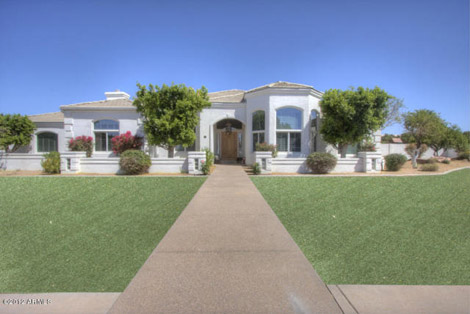 Mesa - Custom home in private Gated Community of Tanner Grove - 527500