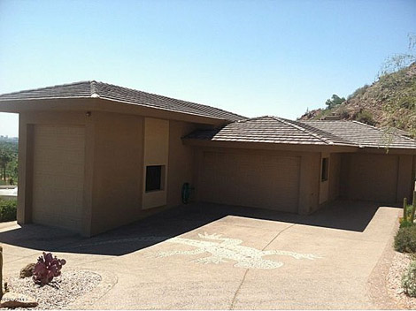 Phoenix - On an acre in Copeland Hill - 1990000