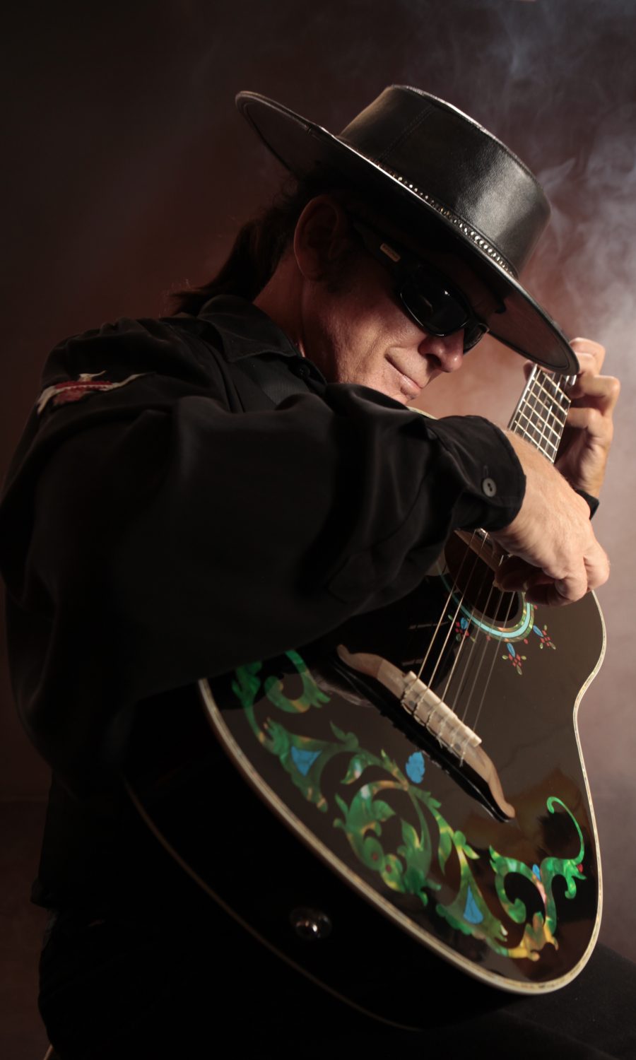 International Guitarist Esteban Returns to Hyatt Regency Scottsdale
