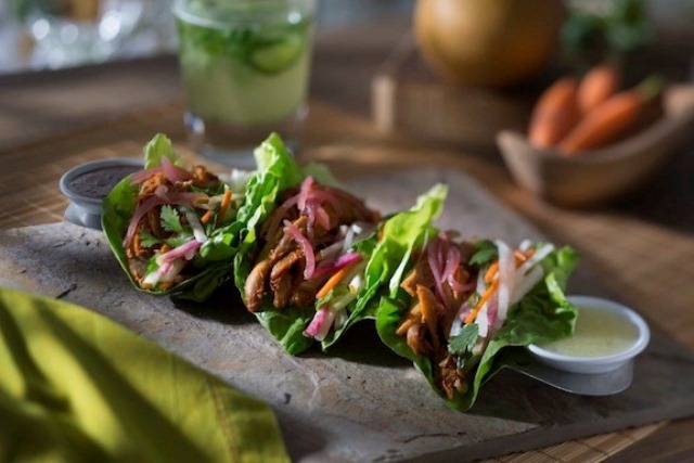 seasons 52 korean-style duck lettuce wraps