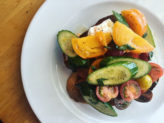 st francis Heriloom Tomato Burrata_St Francis_Summer 2016