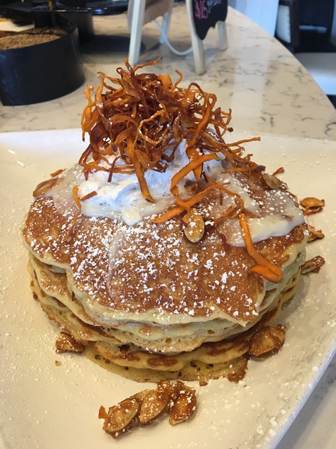 the-hash-kitchen-pumpkin-pie-pancakes