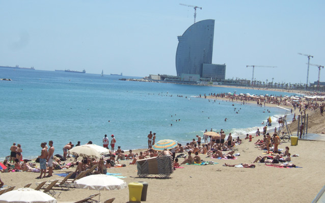 barcelona beaches. arcelona-beach1