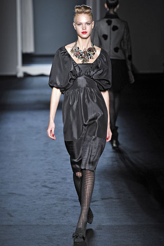 00300m Moschino Fall