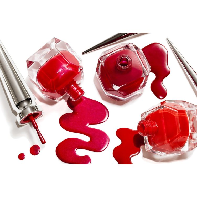 nails