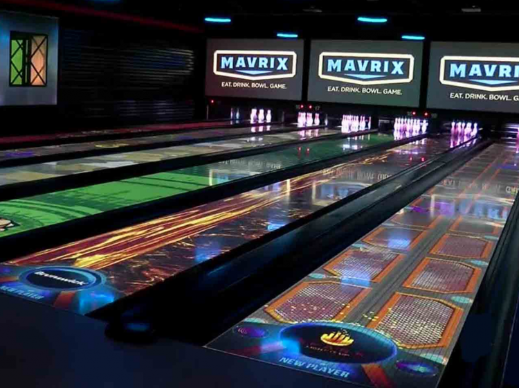 Home Bowling Alley How Fun I Love This Home Bowling Alley Rich Home House Design