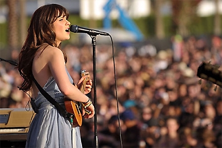 zooey-deschanel-coachella