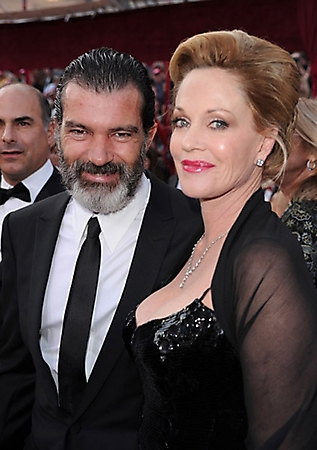 antonio-banderas-and-melanie-griffith-oscars