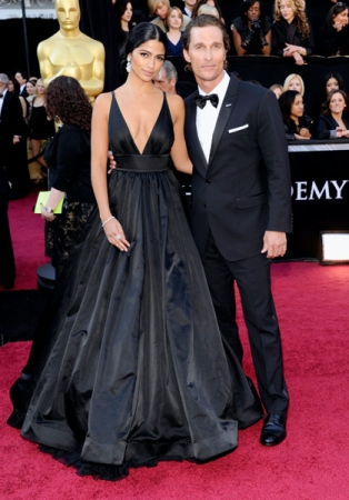 camila_alves_matthew_mcconaughey