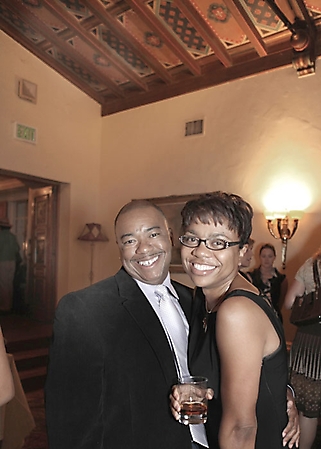 international-rescue-committee-art-show-wrigley-mansion-phoenix-2009_08