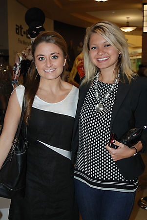 banana-republic-opening-scottsdale-2009_08