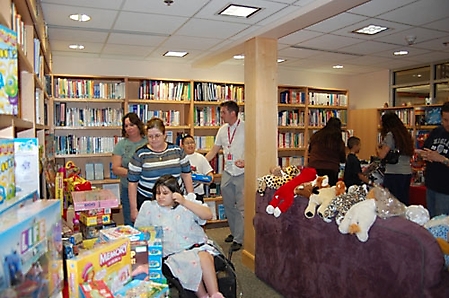 fulton-homes-books--toys-for-girls--boys-drive_15