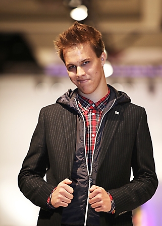 brophy-boys-fashion-show-phoenix-2009_09