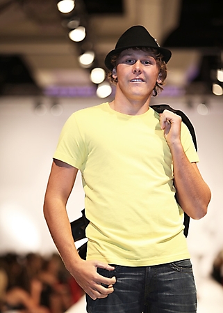 brophy-boys-fashion-show-phoenix-2009_47