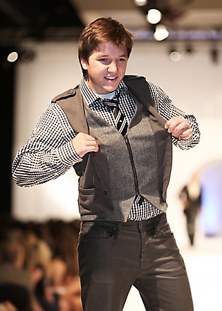 brophy-boys-fashion-show-phoenix-2009_51