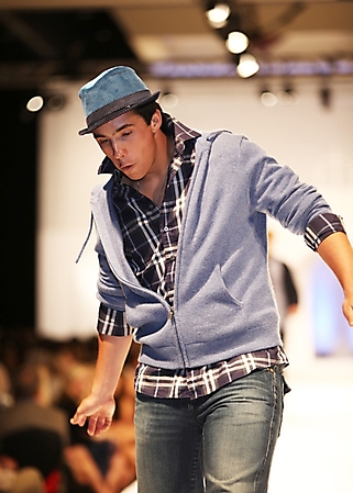 brophy-boys-fashion-show-phoenix-2009_59