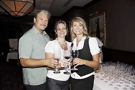 capital-grille-spanish-wine-reception-july-2009_06