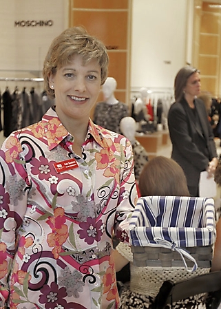 women-of-central-phoenix-breakfast-for-saks-summer-sizzles-2009_16