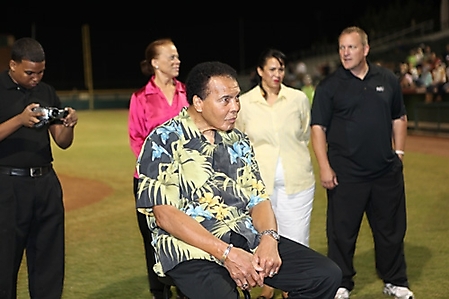 charity-home-run-derby-2009-scottsdale_07