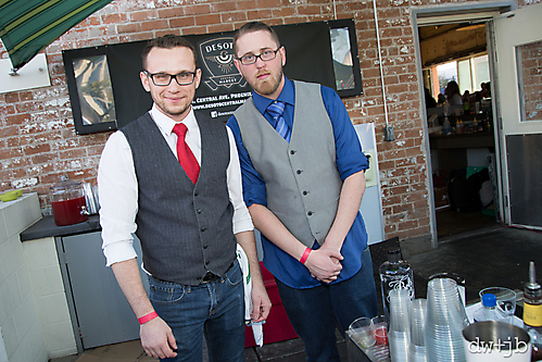 Devour Bartender Comp098