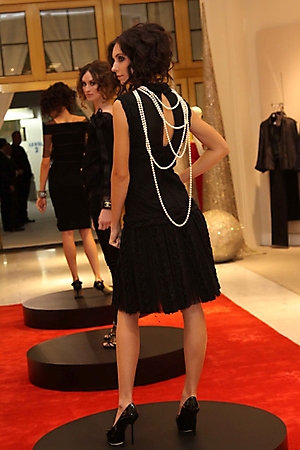 diamonds-are-forever-saks-fifth-avenue-phoenix-2009_40