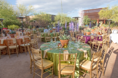 0401dinner_on_the_desert