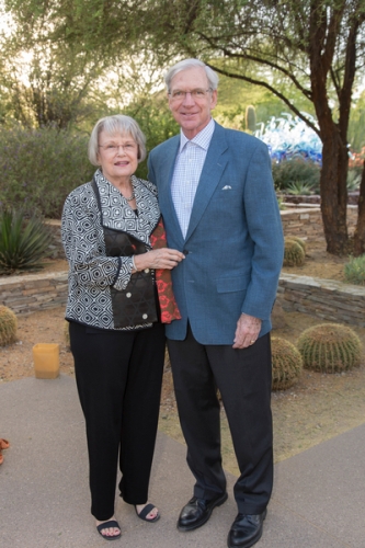 0453dinner_on_the_desert