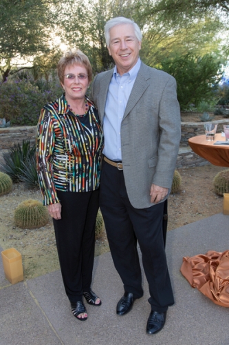 0488dinner_on_the_desert