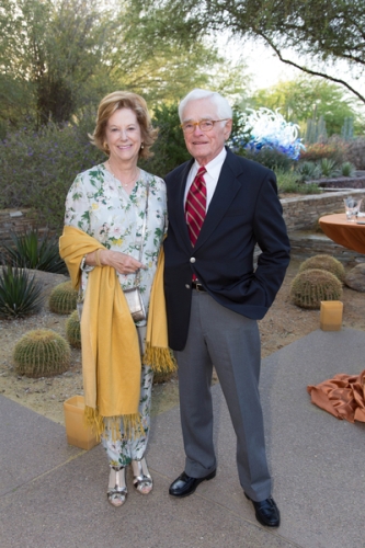 0490dinner_on_the_desert