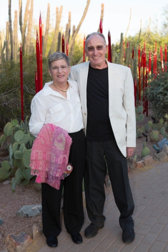 0532dinner_on_the_desert