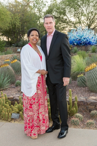 0580dinner_on_the_desert