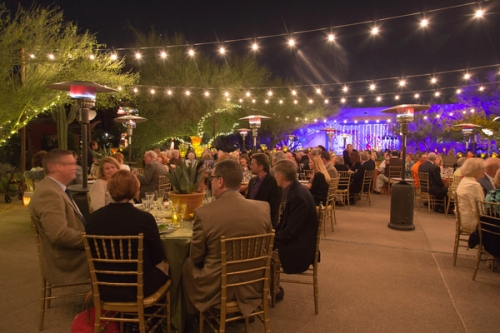 0752dinner_on_the_desert