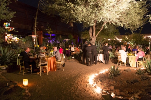 0757dinner_on_the_desert