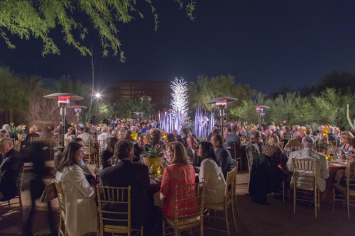 0798dinner_on_the_desert