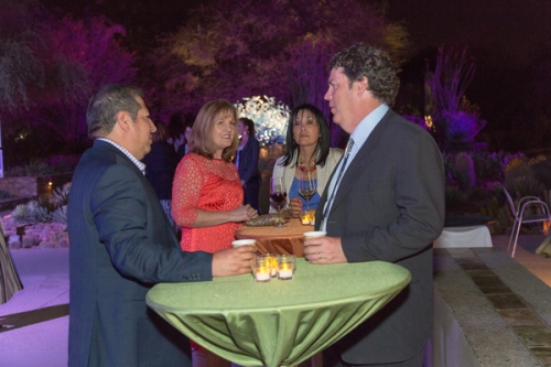 0980dinner_on_the_desert