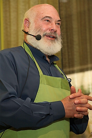 dr-weil-at-true-food-052