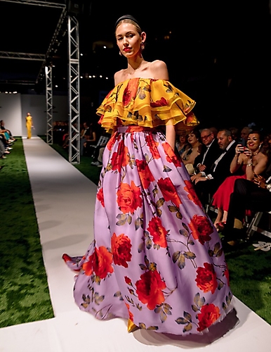 Neiman_Marcus_presents_Carolina_Herrera_fashion_show._Credit__Orlando_Pelagio_Large_1774541864_69c55c281c005