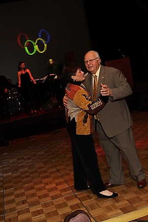 jerry-colangelo-go-for-the-gold-phoenix-2010_06