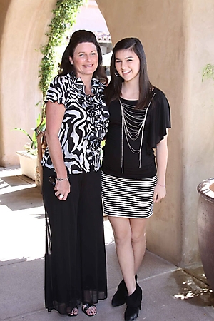 handbags-for-hope-scottsdale-2010_43