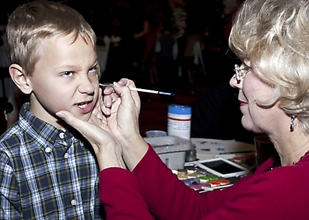 historical-league-childrens-holiday-party-and-luncheon-scottsdale-2009_39